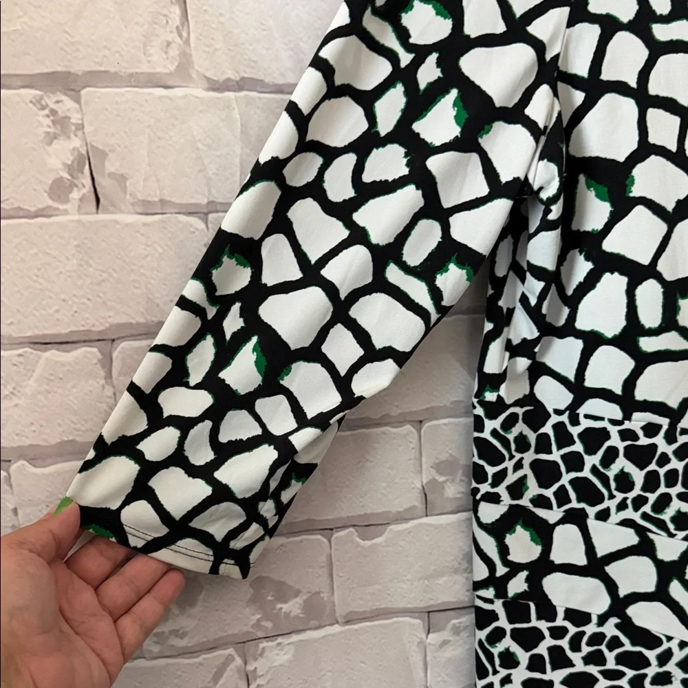 Alfani Black, White & Green Abstract Mosaic Asymmetric Tunic Top - Picture 3 of 6